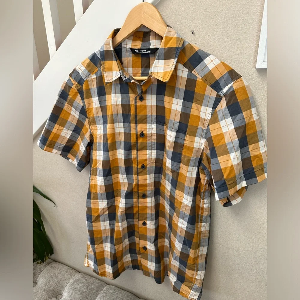 Arc'teryx Brohm Yellow Gray Plaid Button Up Short Sleeve Casual Shirt Size Small - Picture 9 of 10